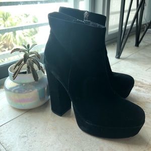Steve Madden black suede platform booties